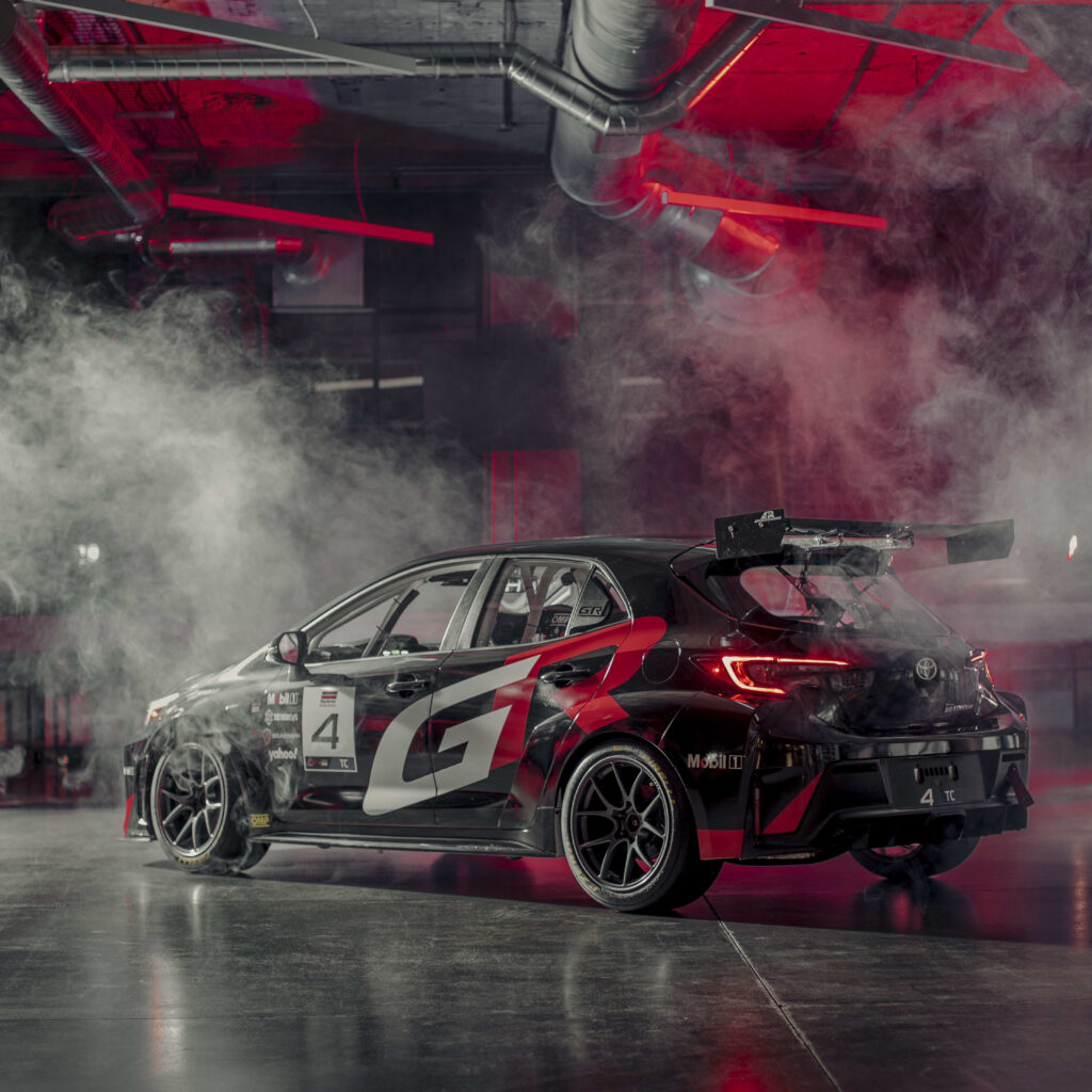 Toyota GR Corolla 2025 года спортивная