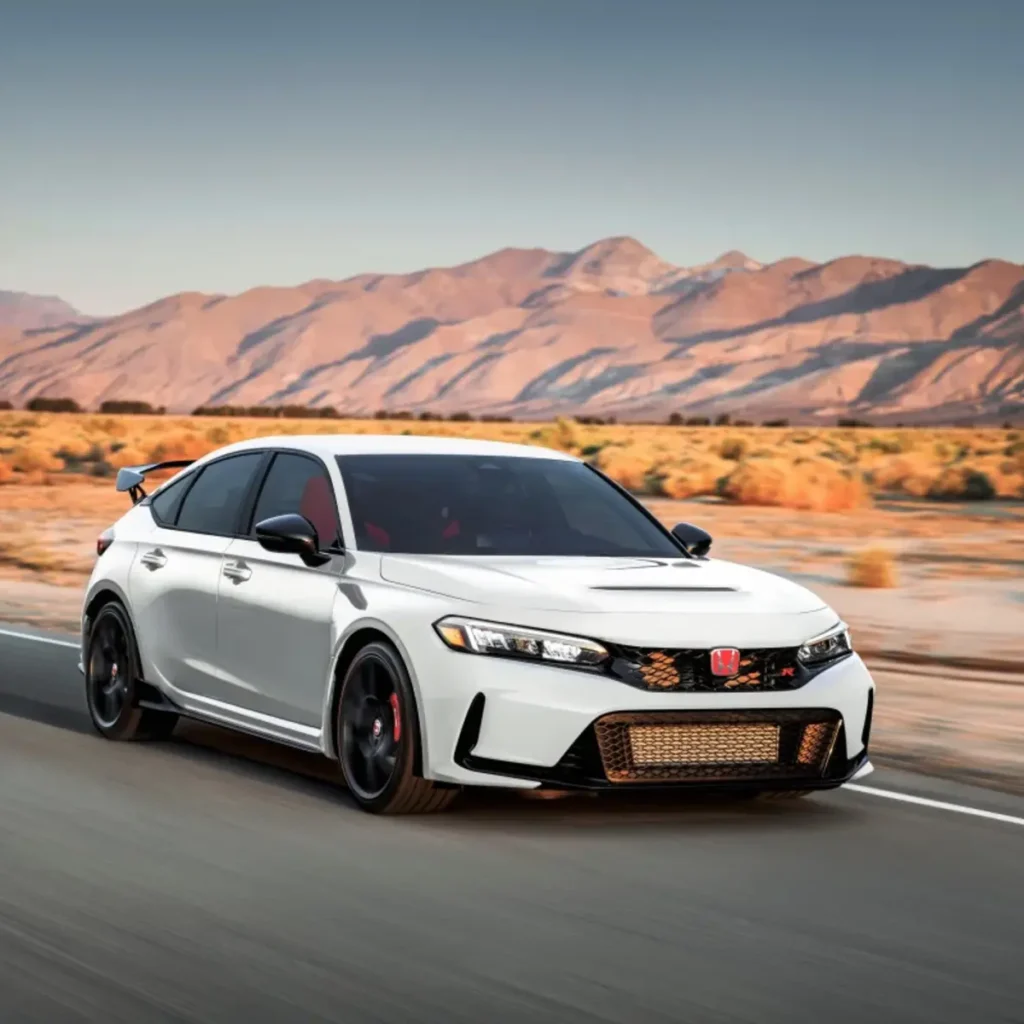Honda Civic 2024 года Type R белого цвета